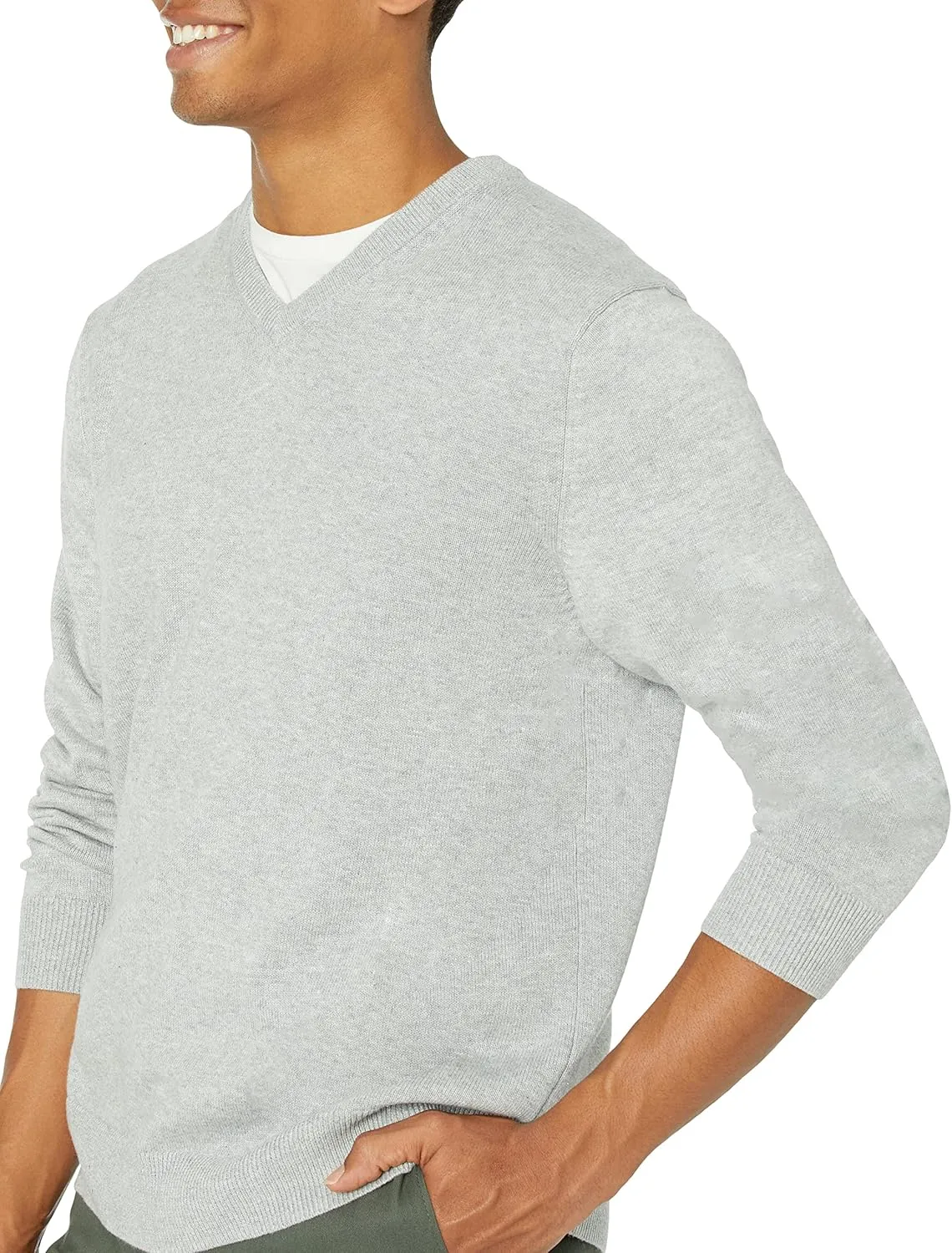 Amazon Essentials Men's V-Neck Sweater (Available in Big & Tall)