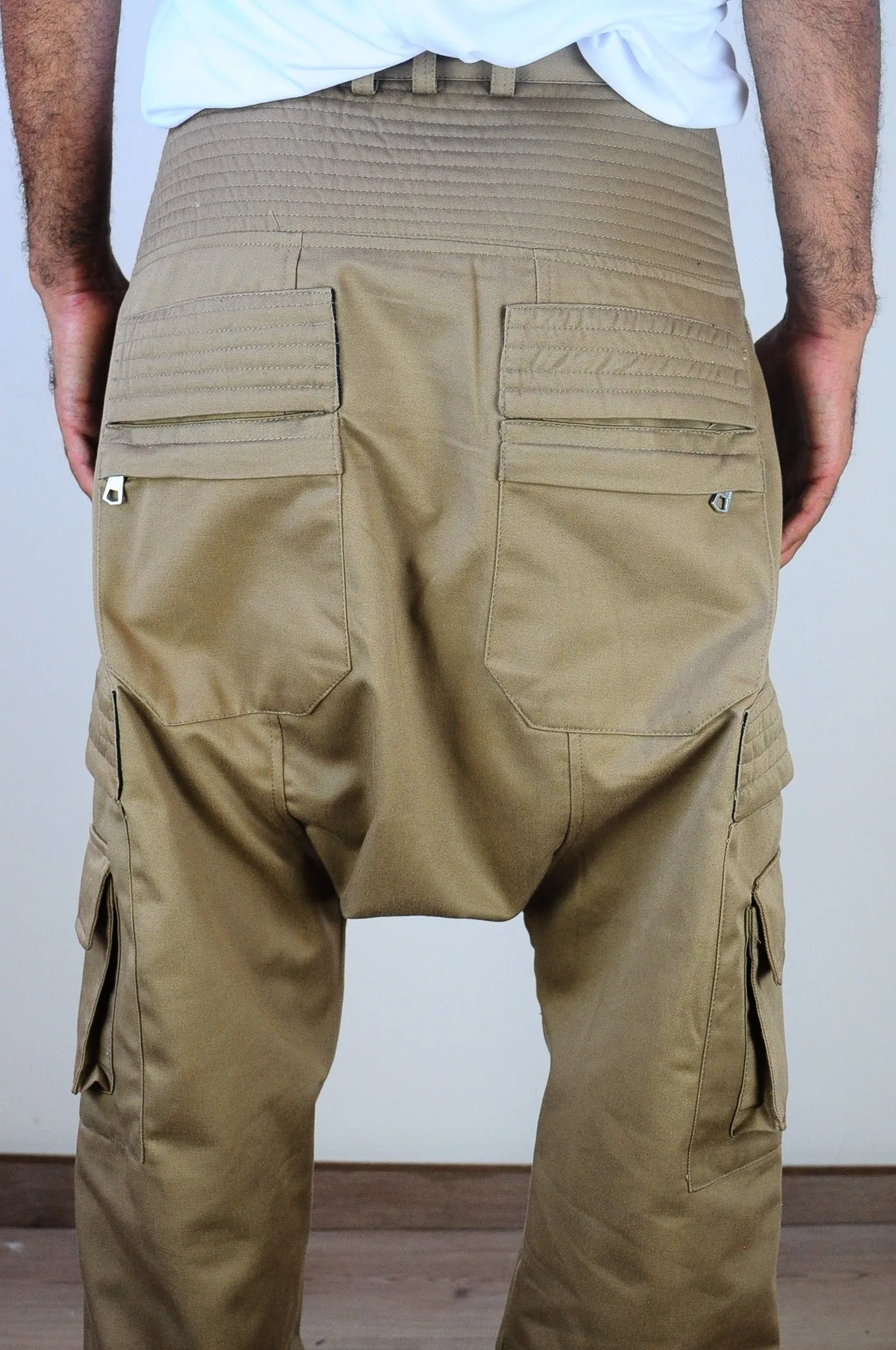 Drop-Rise Hiking Mountain Cargo Pants / Quilted Zip Pockets