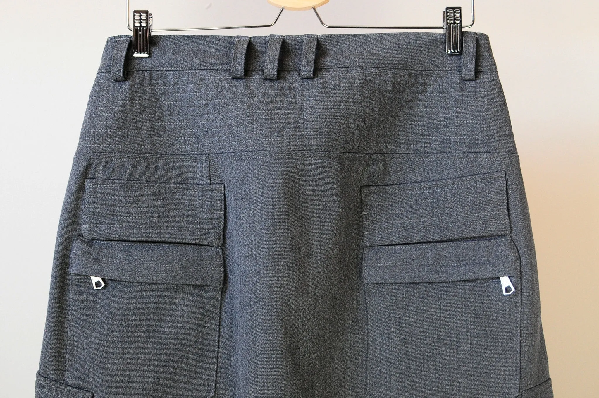 Drop-Rise Hiking Mountain Cargo Pants / Quilted Zip Pockets